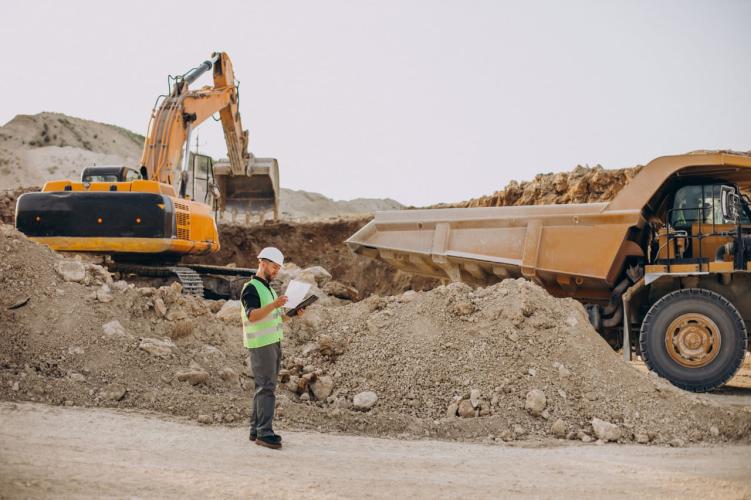 PERTIMBANAN UNDANG-UNDANG MINERBA TERBARU DAN 8 STRATEGI PENGELOLAANNYA